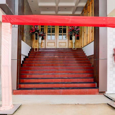 Super Townhouse Gls International Hotel ลัคเนา ภายนอก รูปภาพ
